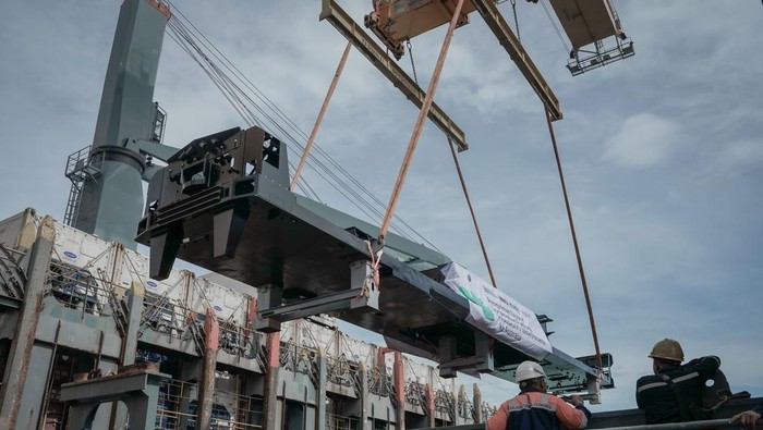 PT Industri Kereta Api Indonesia atau INKA melakukan pengiriman 2 unit Locomotive Platform untuk UGL Rail Service Pty Ltd, ke Australia pada 12 Februari 2025 lalu.