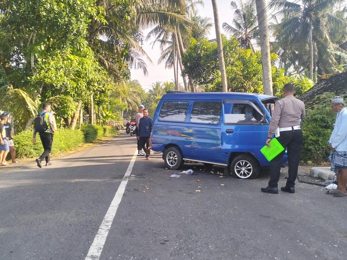 Kondisi mobil yang mengalami kecelakaan di Lendah, Kulon Progo, Minggu (16/2/2025).