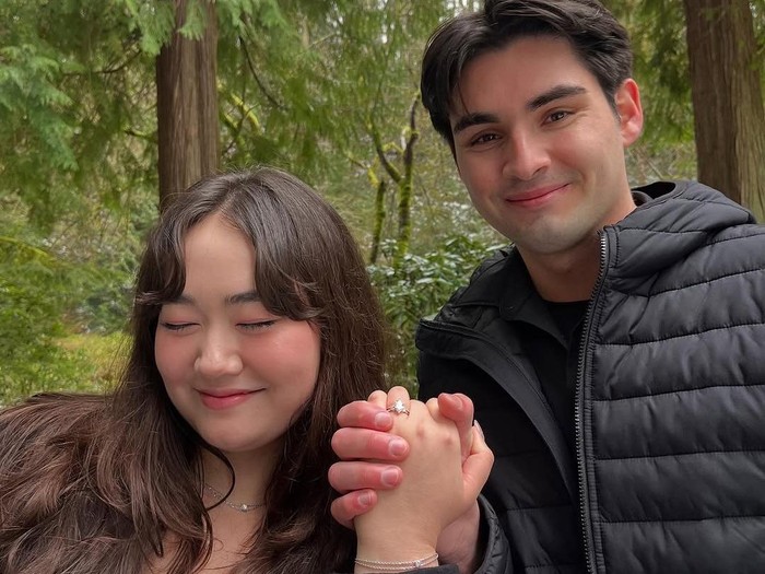 Kyla Massie bersama tunangannya.