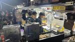 Lezatnya Kebab Gendut Paling Viral di Sunter yang Antre 1 Jam!