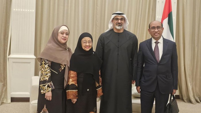 Megawati Soekarnoputri, Puan Maharani dan Mohamad Rizki Pratama bertemu Pangeran Khaled bin Mohamed bin Zayed.