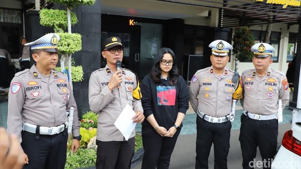 Rasya Salikha, pengemudi mobil BMW nopol nenen di Kota Malang