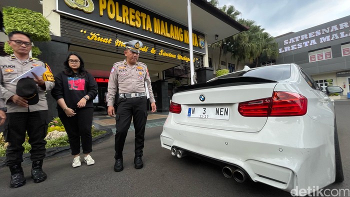 Rasya Salikha, pengemudi mobil BMW nopol nenen di Kota Malang