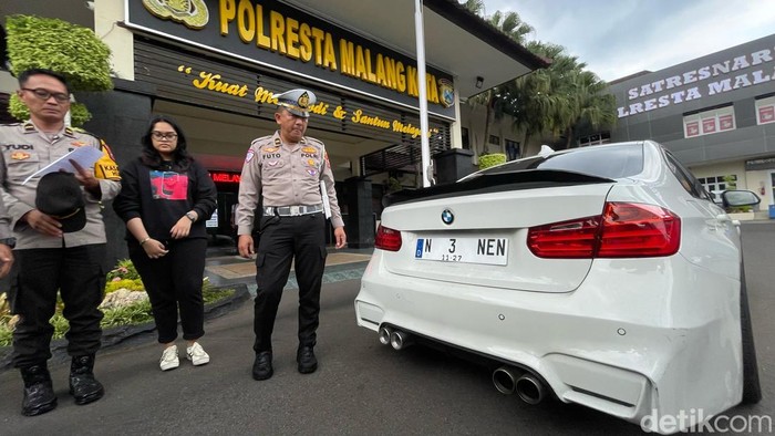 Rasya Salikha, pengemudi mobil BMW nopol nenen di Kota Malang