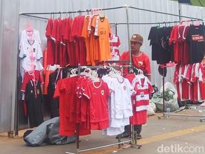Berkah Didapat Endang dari Laga Persija Vs Persib