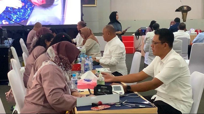 Proses pemeriksaan kesehatan di Kemendagri (Dwi/detikcom)