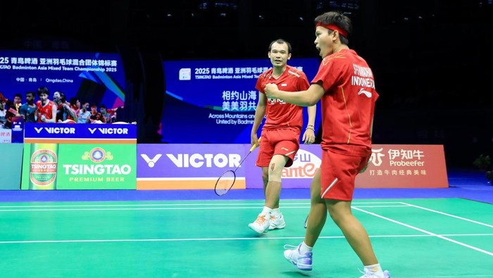 Ganda campuran Rinov Rivaldy/Siti Fadia Silva Ramadhanti di Kejuaraan Bulutangkis Beregu Campuran Asia 2025