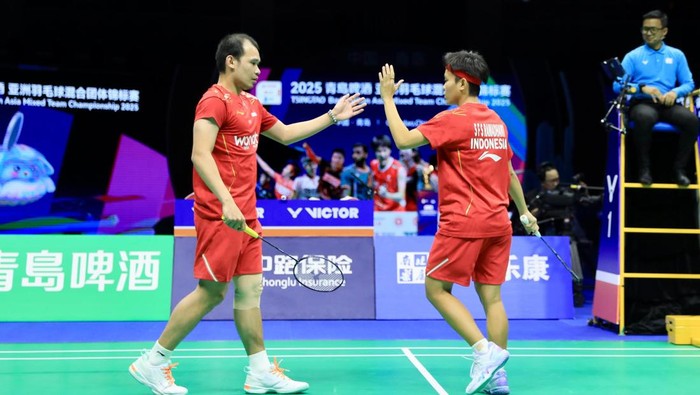 Ganda campuran Rinov Rivaldy/Siti Fadia Silva Ramadhanti di Kejuaraan Bulutangkis Beregu Campuran Asia 2025