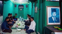 Tak cukup di Vihara Gayatri, sumur keramat juga berada di Beji yang memiliki 7 sumur dan ditemukan oleh seorang penyebar agama Islam bernama Mbah Raden Ujud Beji. Kala itu warga sekitar diajarkan agama Islam melalui bercocok tanam lalu sedikit demi sedikit banyak yg memeluk agama islam. Singkat cerita warga diberi ujian oleh Allah dengan kekeringan.