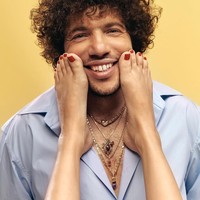 Proyek ini merupakan kolaborasi musik  dengan tunangannya sendiri, Benny Blanco. “Kami tidak sabar berbagi proyek spesial ini dengan kalian,” tulis Selena di Instagram. Foto: Instagram/@interviewmag