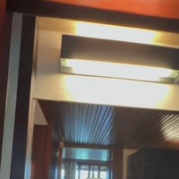 Shenina juga tampak berganti pakaian agar kompak dengan kedua sahabatnya. Terlihat ketiganya yang berpakaian simpel serba putih. Foto: Instagram/@ameliapratiwi47