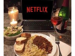 15 Meme Kocak soal Netflix, Ada yang Nanya Kenapa Vampir Selalu Kaya