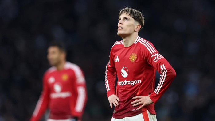 LONDON, ENGLAND - FEBRUARY 16: Alejandro Garnacho of Manchester United   during the Premier League match between Tottenham Hotspur FC and Manchester United FC at Tottenham Hotspur Stadium on February 16, 2025 in London, England. (Photo by Catherine Ivill - AMA/Getty Images)