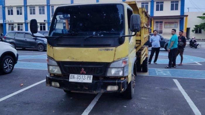 Barang bukti kasus penimbunan bahan bakar minyak (BBM) di Pangkalpinang.