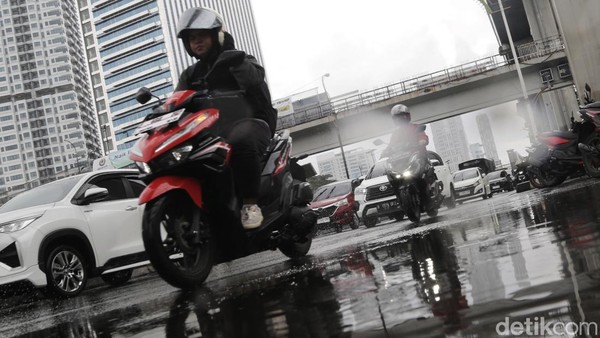 BMKG Prakirakan Jakarta Diguyur Hujan hingga 19 Februari