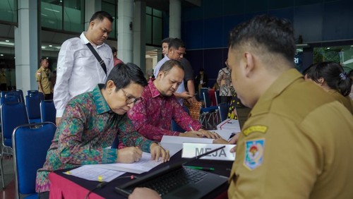 Bupati dan Wakil Bupati (Wabup) Badung terpilih, I Wayan Adi Arnawa-I Bagus Alit Sucipta (Adi-Cipta) mengikuti tes kesehatan di Gedung F, Kementerian Dalam Negeri (Kemendagri), Jakarta, Senin, (17/2/2024). (Dok. Pemkab Badung)