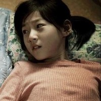 Kim Sae Ron dan adik perempuannya, Kim Ah Ron pernah beradu akting dalam film Barbie yang tayang pada tahun 2012. Barbie mencetak rekor sebagai film Korea pertama yang memenangkan penghargaan Film Terbaik di Festival Film Giffon di Italia. Foto: Instagram