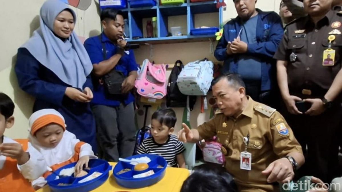 Makan Bergizi Gratis di Jambi Dimulai, Sasar 6.276 Pelajar TK dan SD
