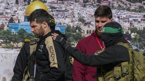 Hamas Kembali Bebaskan 3 Sandera Israel