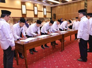 Lantik 15 Pejabat Tinggi Pratama, Menaker Yakin Jadi Formasi Terbaik