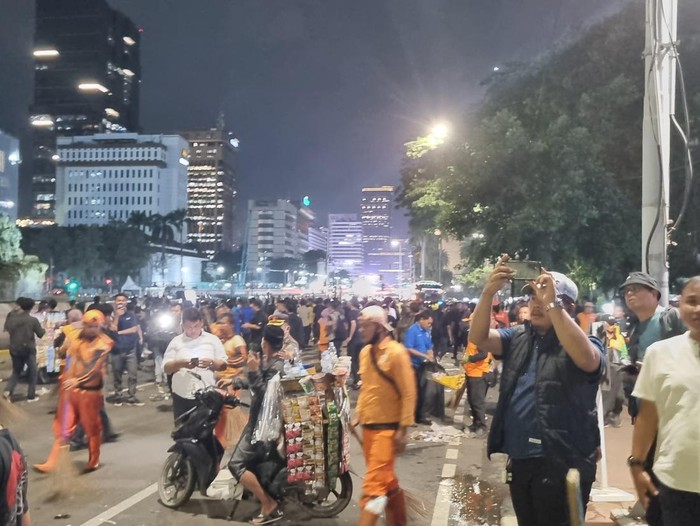 Massa aksi Indonesia Gelap bubar di Patung Kuda