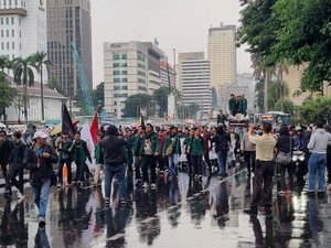 Video: Ada Demo BEM SI, Lalin Patung Kuda Arah Istana Ditutup