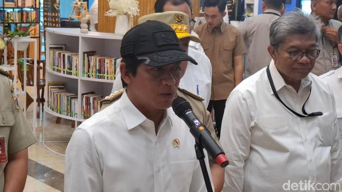 Menteri Lingkungan Hidup Hanif Faisol Nurofiq. (Brigitta/detikcom)