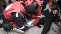 Setidaknya 12 warga Palestina, termasuk seorang pria berusia 60 tahun dan seorang remaja berusia 18 tahun, ditembak dan terluka oleh pasukan Israel.