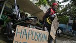 Minta Dapat THR, Driver Ojol Demo di Kemnaker