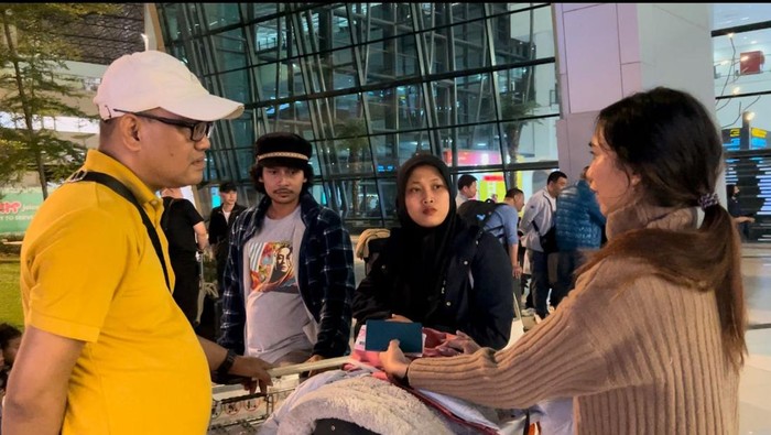 Momen kepulangan wanita Indramayu korban pengantin pesanan