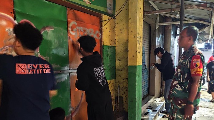 Pelaku vandalisme di ruko Malang Pelaku vandalisme di ruko Malang