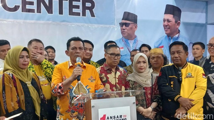 Gubernur Kepri dan Wakil Gubernur Kepri terpilih Ansar Ahmad -Nyanyang Haris Pratamura.