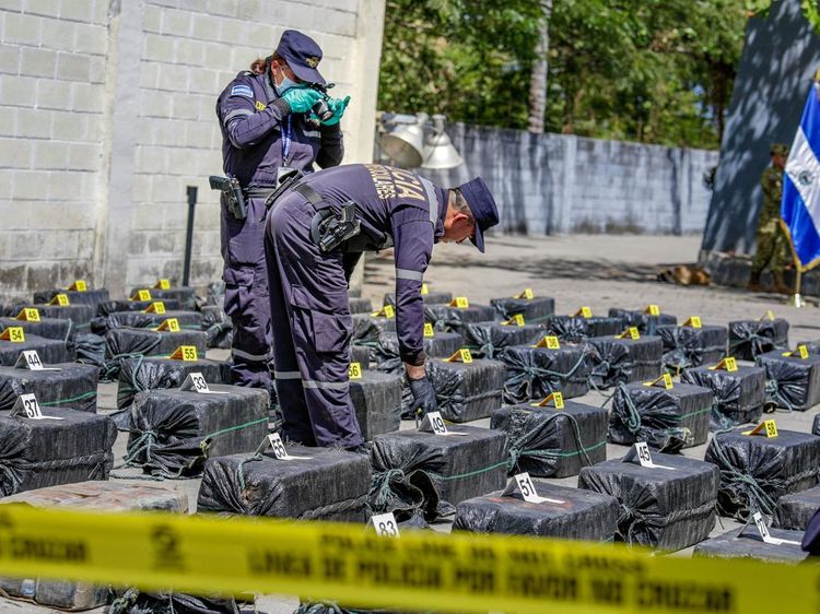Penampakan 1,7 Ton Kokain yang Disita Pihak Berwenang El Salvador