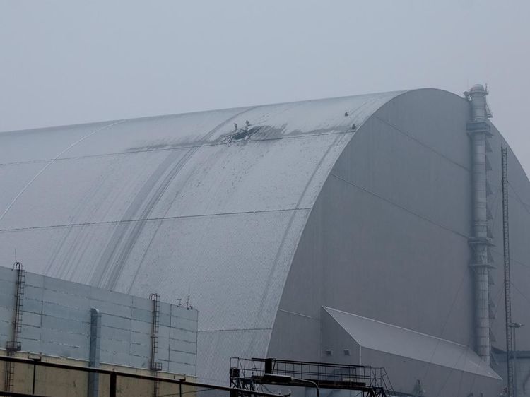 Penampakan Kubah Pelindung PLTN Chernobyl Rusak Dihantam Drone Rusia