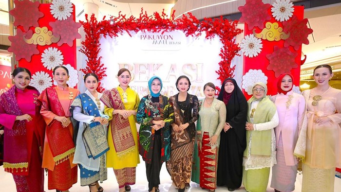 Penasihat Dharma Wanita Persatuan (DWP) Kementerian Sosial Fatma Saifullah Yusuf