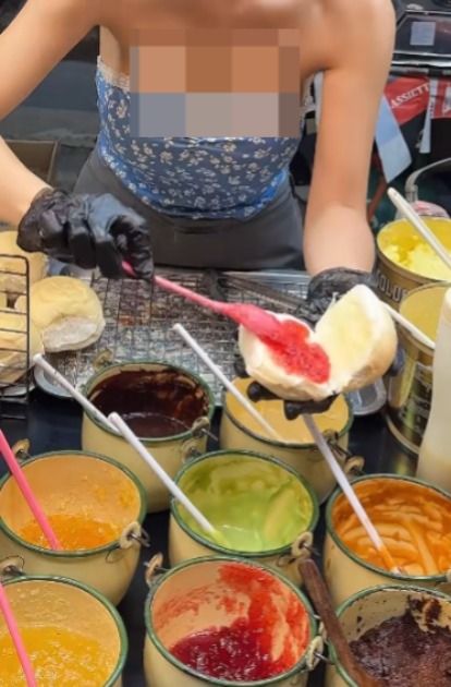 penjual roti bakar seksi di Bangkok