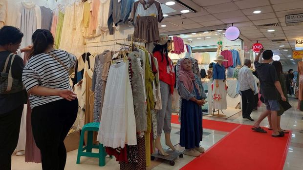 Platinum Market Tanah Abang