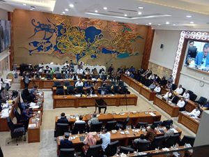 DPR dan Pemerintah Sepakat RUU Minerba Dibawa ke Paripurna Besok