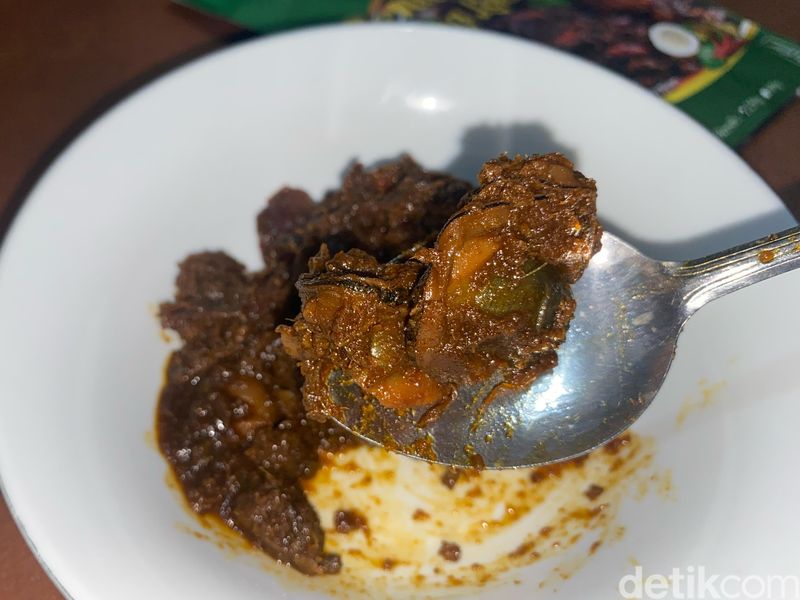 review battle rendang lokan dari 3 merek berbeda