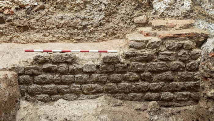 Sisa basilika Romawi kuno tertua di London ditemukan