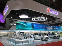 Promo Suzuki di IIMS 2025, Ada Bonus Uang Elektronik Hingga Rp 3 Juta
