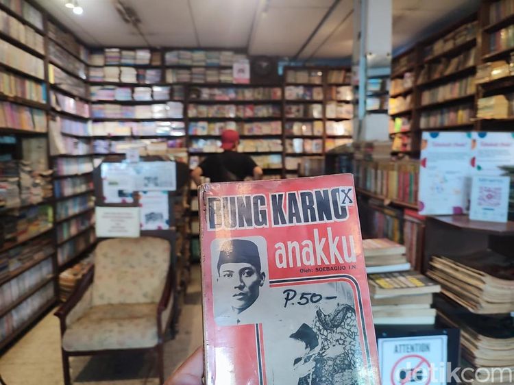 Potret Komik Tintin sampai Buku Langka Bung Karno di Taman Bacaan Hendra Bandung