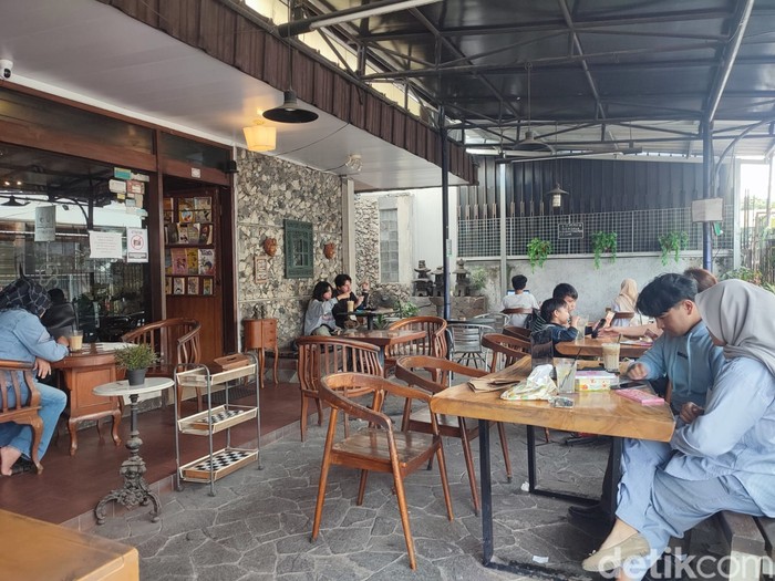 Taman Bacaan Hendra Cihapit Bandung