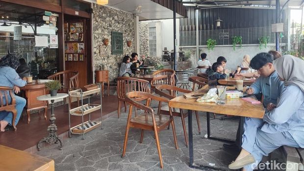Taman Bacaan Hendra Cihapit Bandung