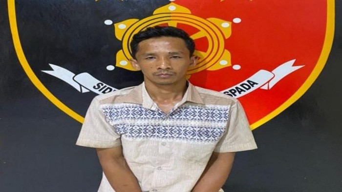 Tampang petani yang membawa senpira di Musi Rawas.