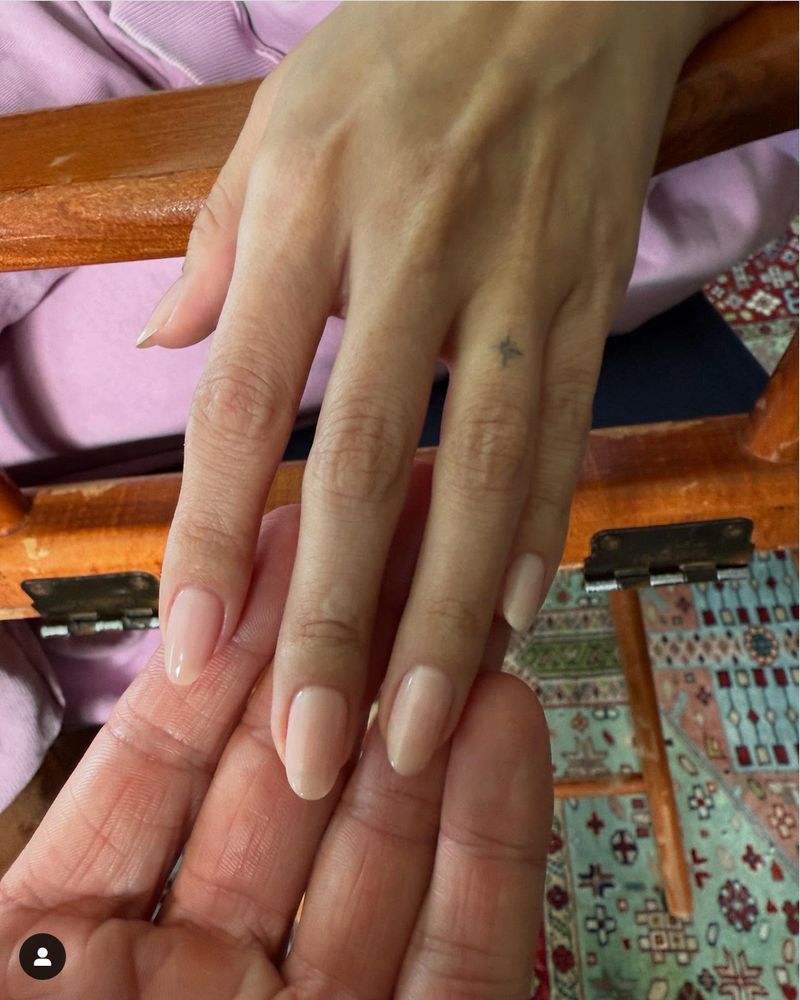 Tren manikur soap nails yang viral.