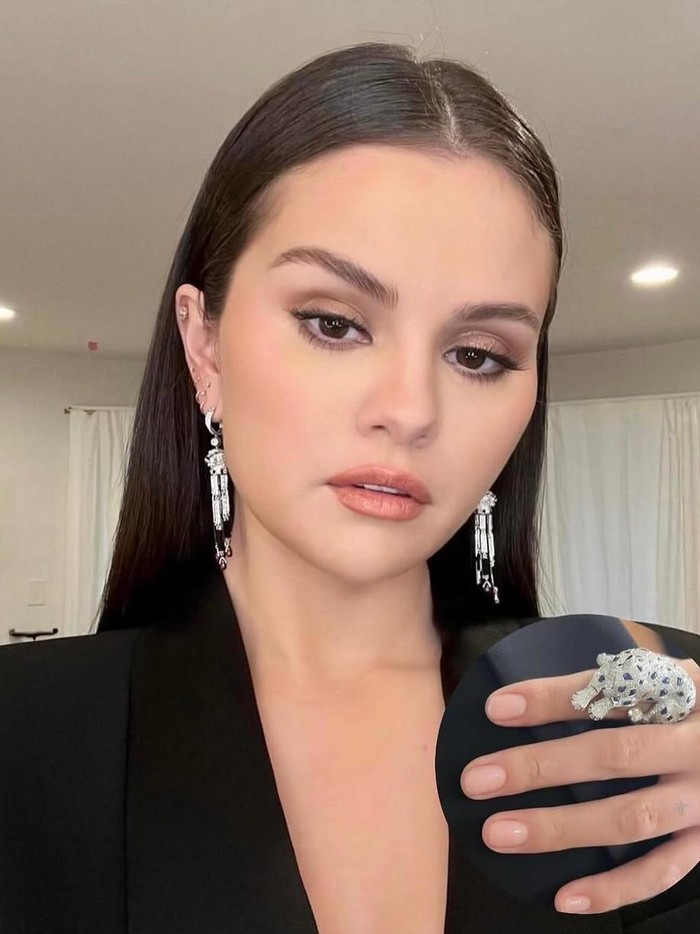 Tren manikur soap nails yang viral.