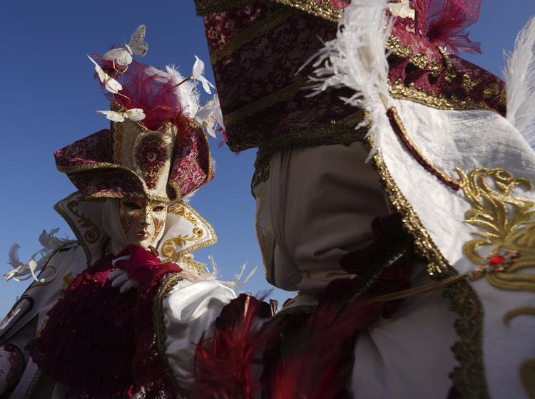 Uniknya Festival Topeng di Venice Italia