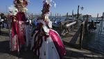 Uniknya Festival Topeng di Venice Italia