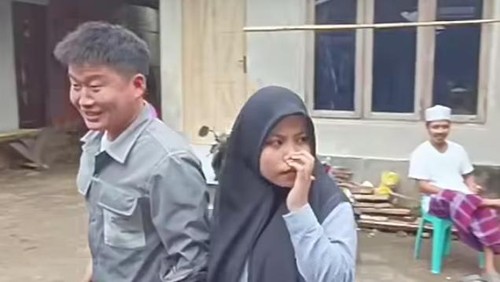 Pertemuan Fitri dan Yuan. (Tangkapan layar video)